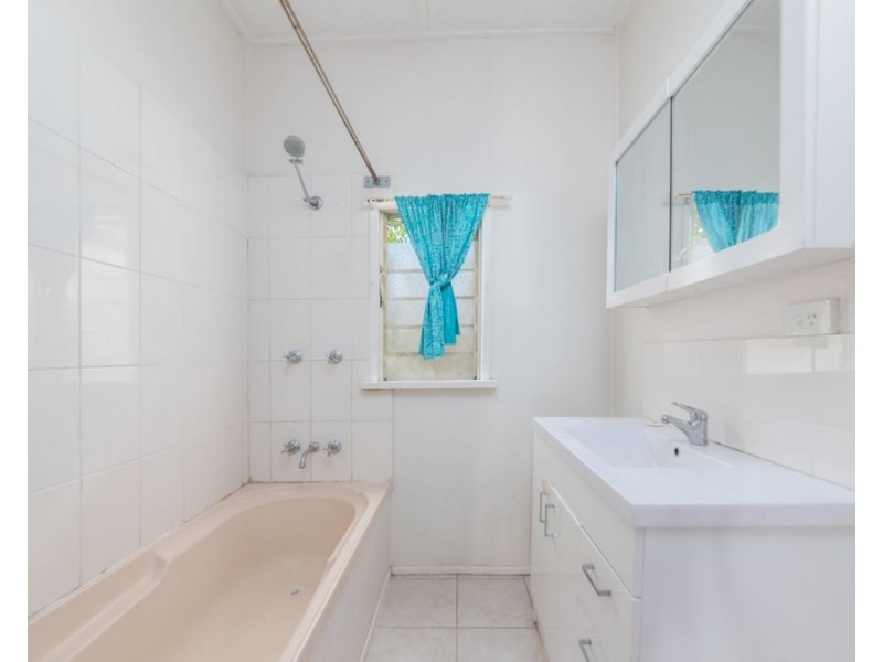 76 Boundary Street, Walkervale QLD 4670