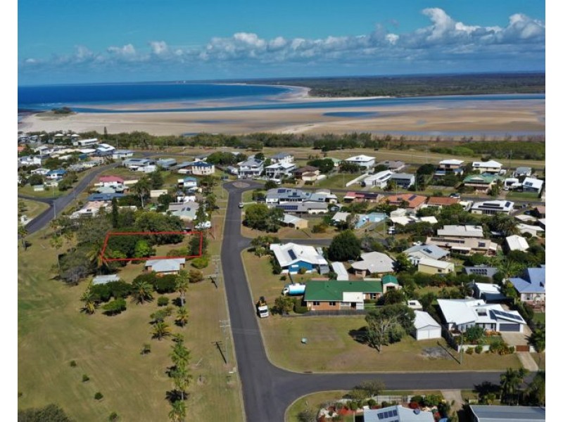 3 Bluewater Drive, Elliott Heads QLD 4670
