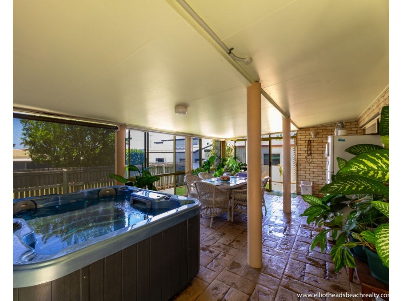 7 Gozo Court, Elliott Heads QLD 4670