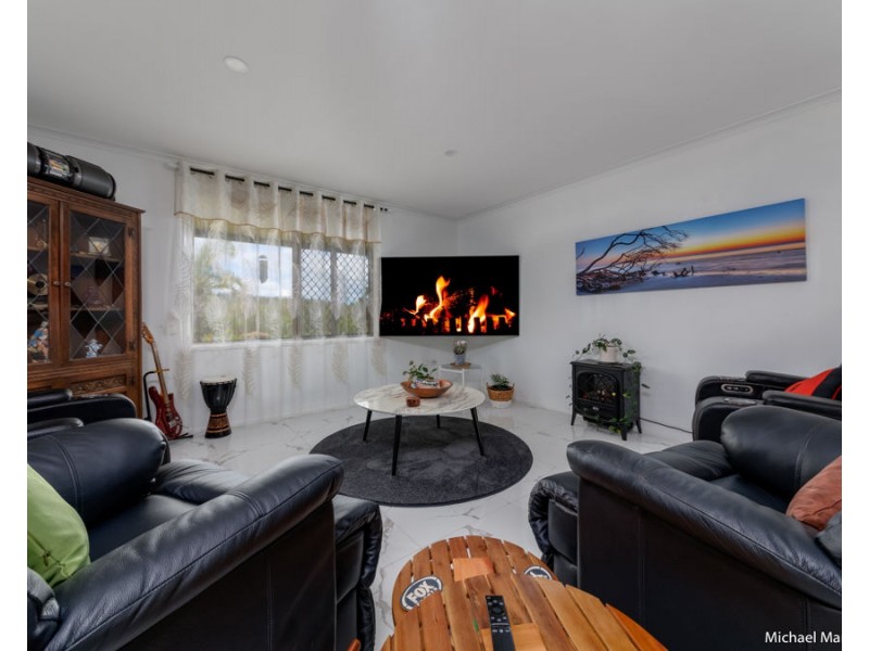 203 Eureka Station Rd, Eureka QLD 4660