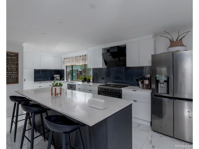 203 Eureka Station Rd, Eureka QLD 4660