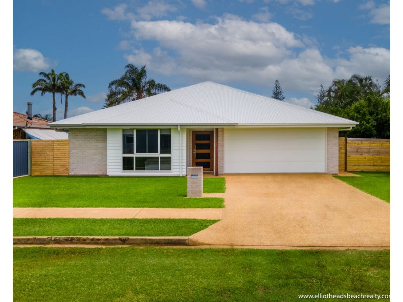 12 Brieschke Street, Elliott Heads QLD 4670