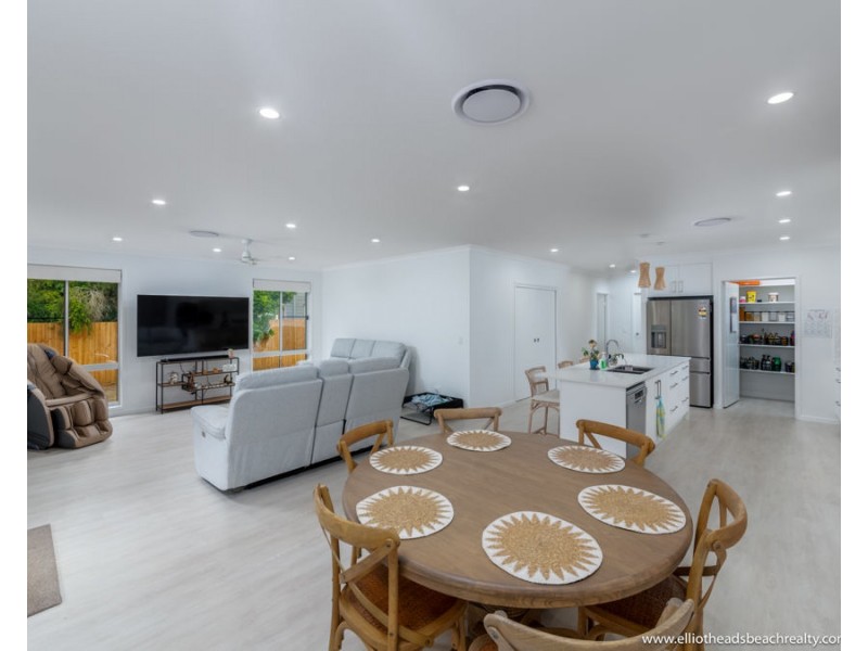 12 Brieschke Street, Elliott Heads QLD 4670