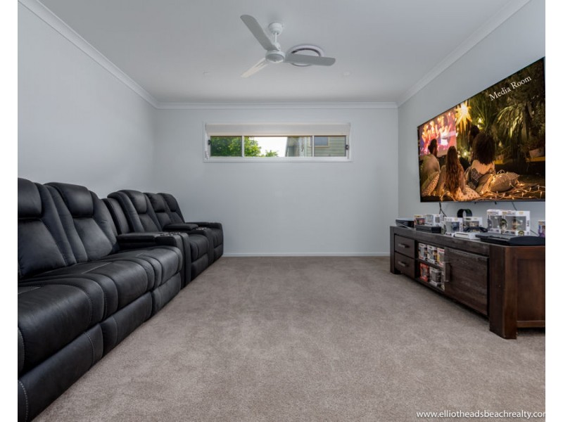 12 Brieschke Street, Elliott Heads QLD 4670