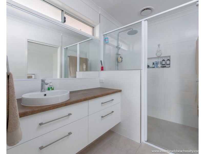 12 Brieschke Street, Elliott Heads QLD 4670