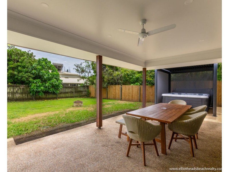 12 Brieschke Street, Elliott Heads QLD 4670