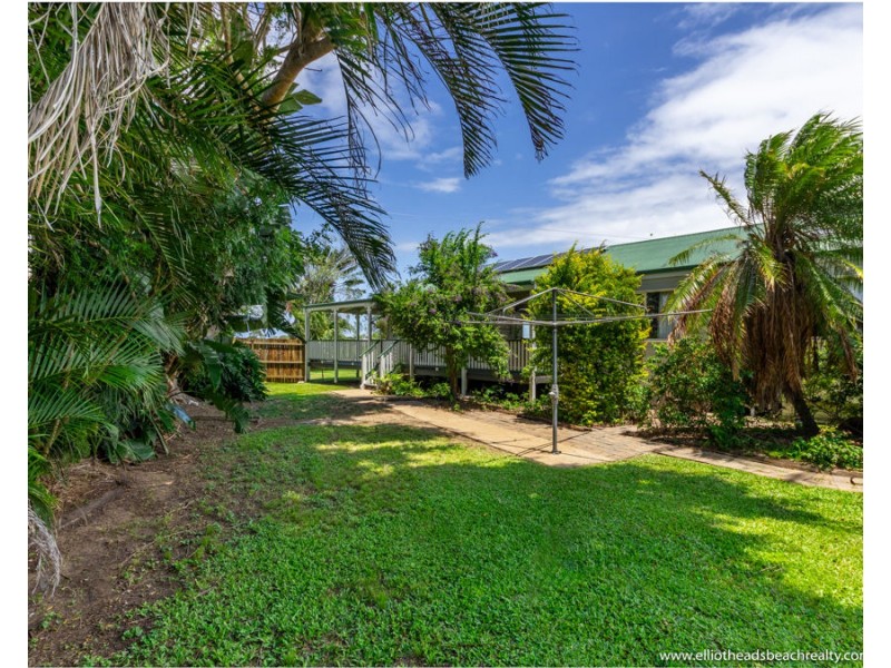 80 Sea Park Road, Burnett Heads QLD 4670