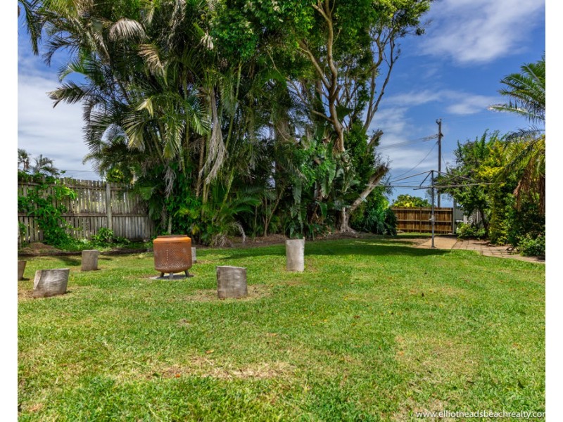80 Sea Park Road, Burnett Heads QLD 4670