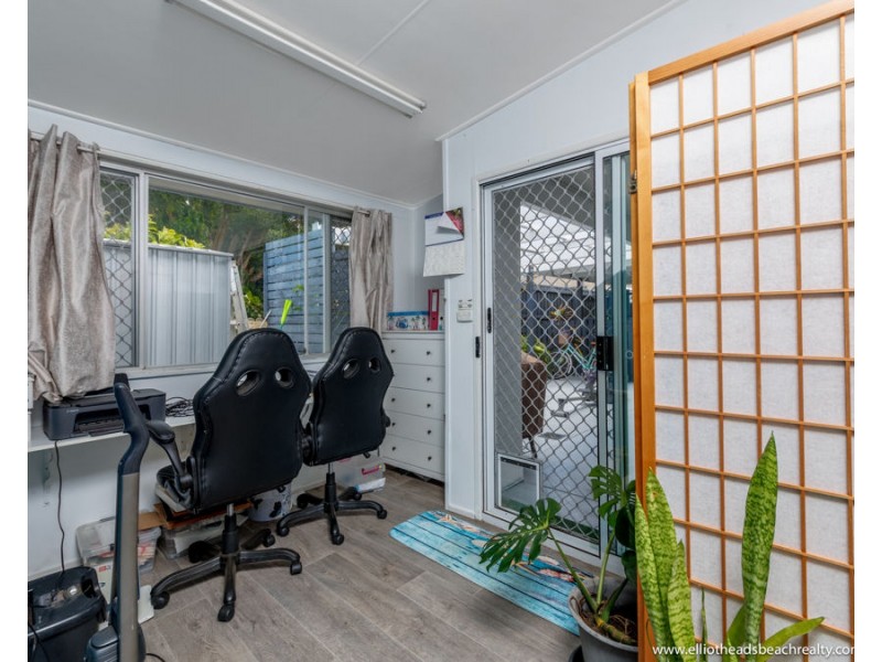 8 Blue Water Drive, Elliott Heads QLD 4670