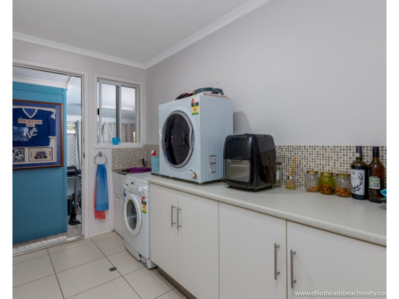 8 Blue Water Drive, Elliott Heads QLD 4670