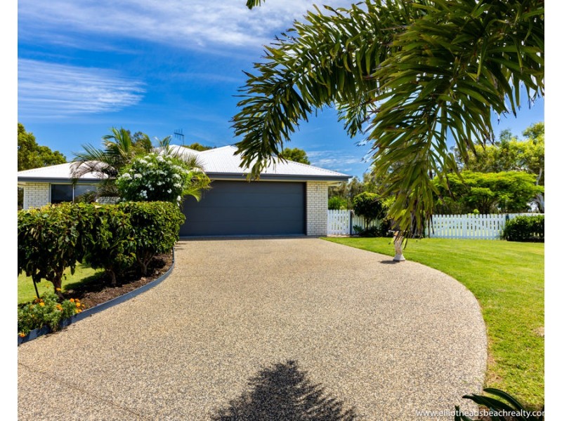 16 Betty Close, Coral Cove QLD 4670