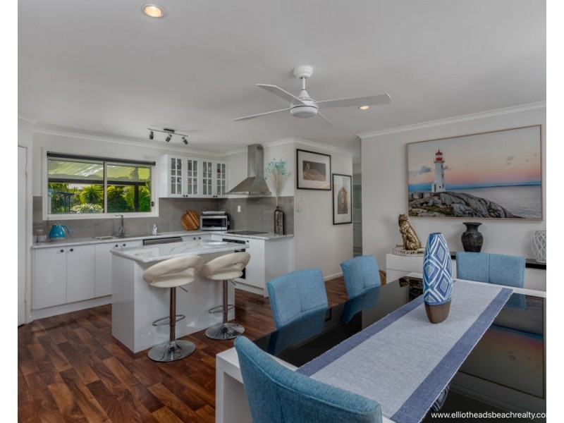 94 Sea Park Road, Burnett Heads QLD 4670