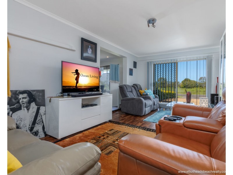 94 Sea Park Road, Burnett Heads QLD 4670