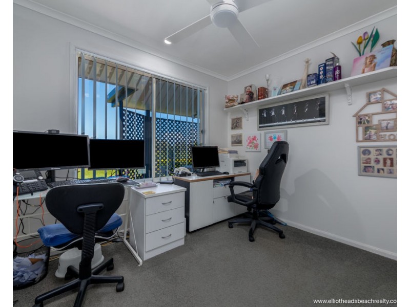 94 Sea Park Road, Burnett Heads QLD 4670