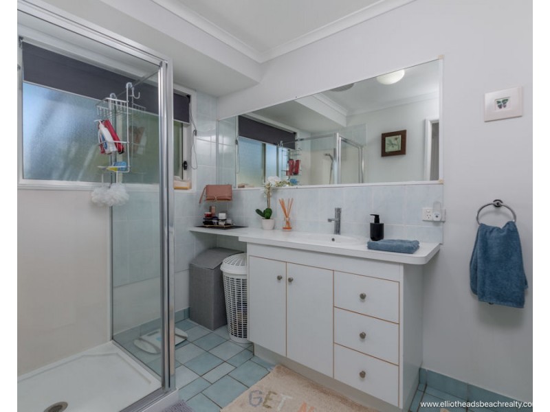 94 Sea Park Road, Burnett Heads QLD 4670