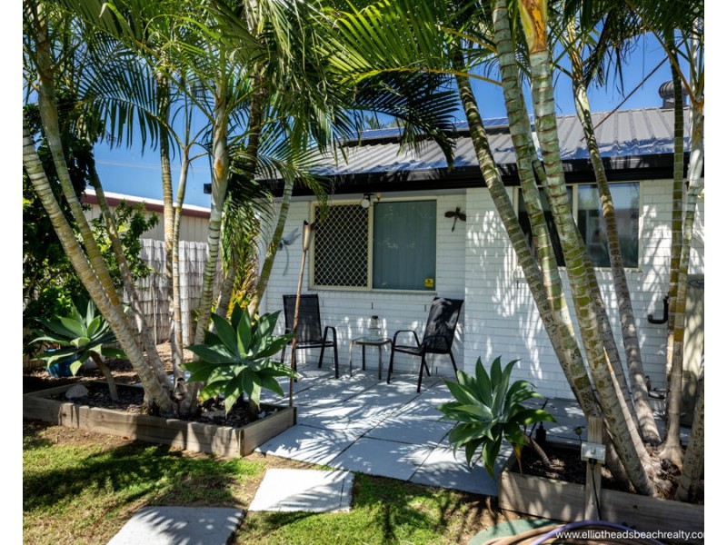 94 Sea Park Road, Burnett Heads QLD 4670