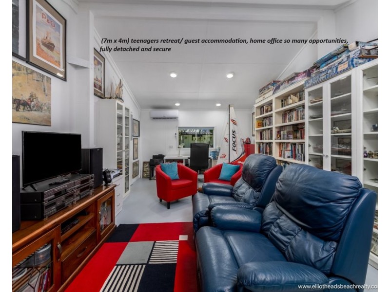 94 Sea Park Road, Burnett Heads QLD 4670