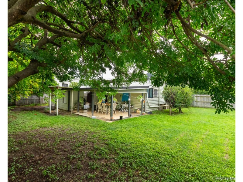 2 Thornhill Street, Bundaberg North QLD 4670