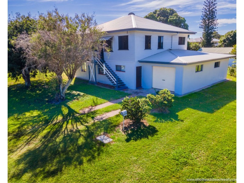 7 CORSER ST BURNETT HEADS, Burnett Heads QLD 4670