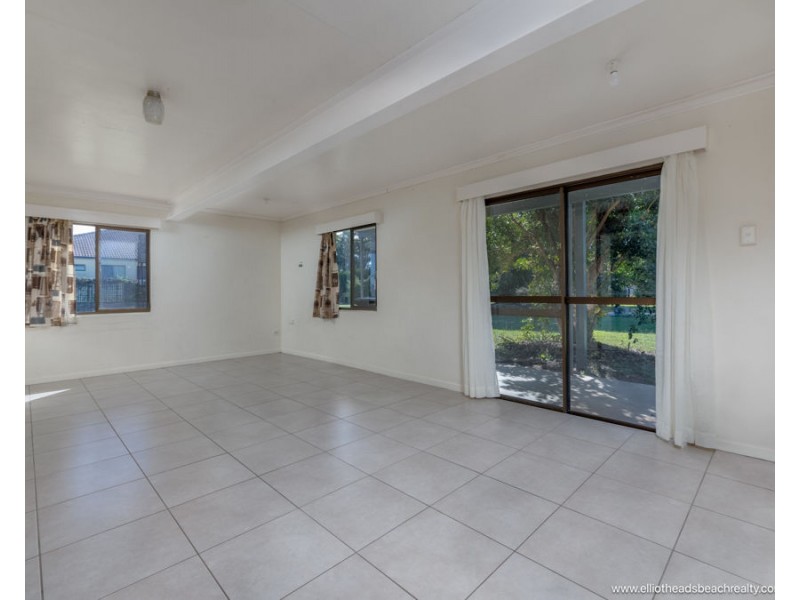 7 CORSER ST BURNETT HEADS, Burnett Heads QLD 4670