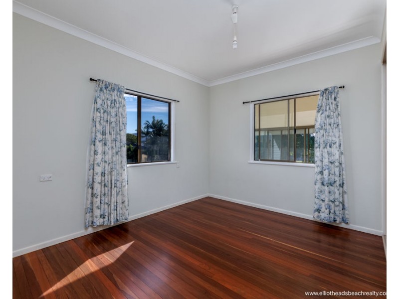 7 CORSER ST BURNETT HEADS, Burnett Heads QLD 4670