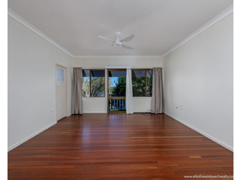7 CORSER ST BURNETT HEADS, Burnett Heads QLD 4670