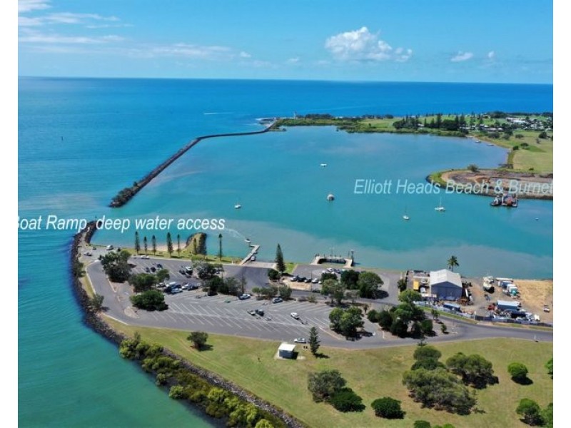 5 CORSER ST BURNETT HEADS, Burnett Heads QLD 4670