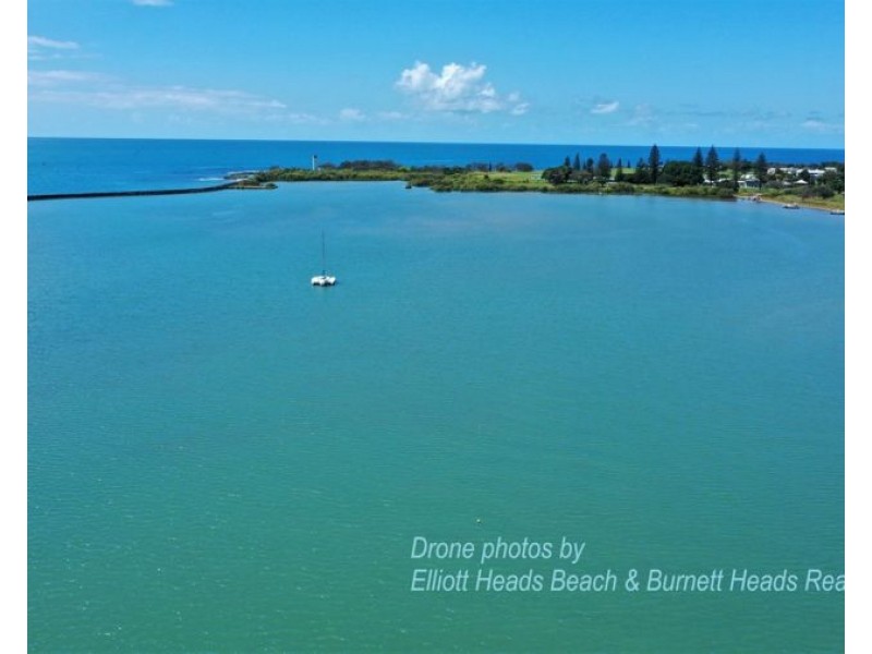5 CORSER ST BURNETT HEADS, Burnett Heads QLD 4670