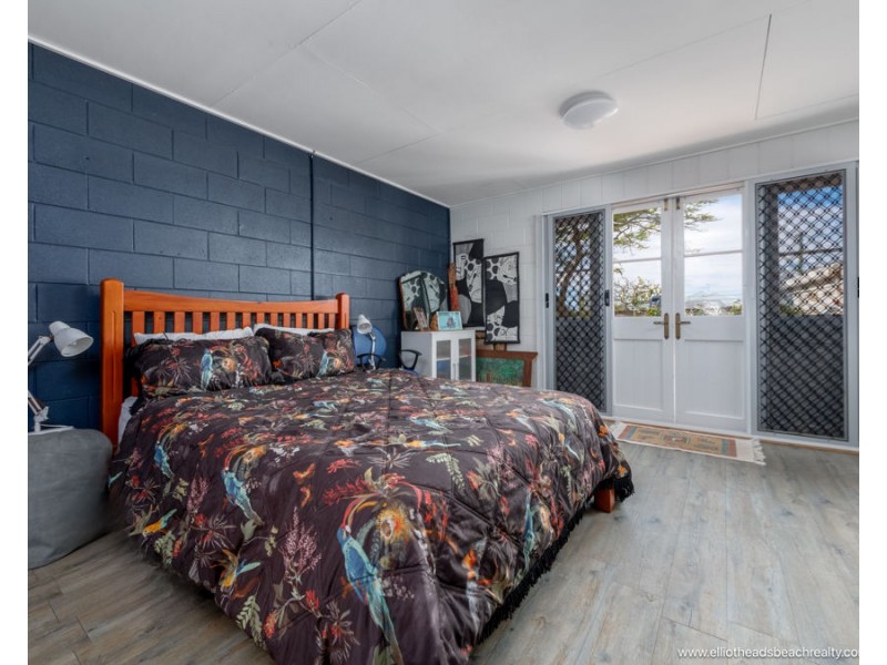 76 Bathurst Street, Elliott Heads QLD 4670