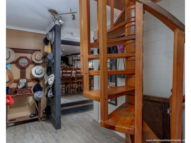 76 Bathurst Street, Elliott Heads QLD 4670