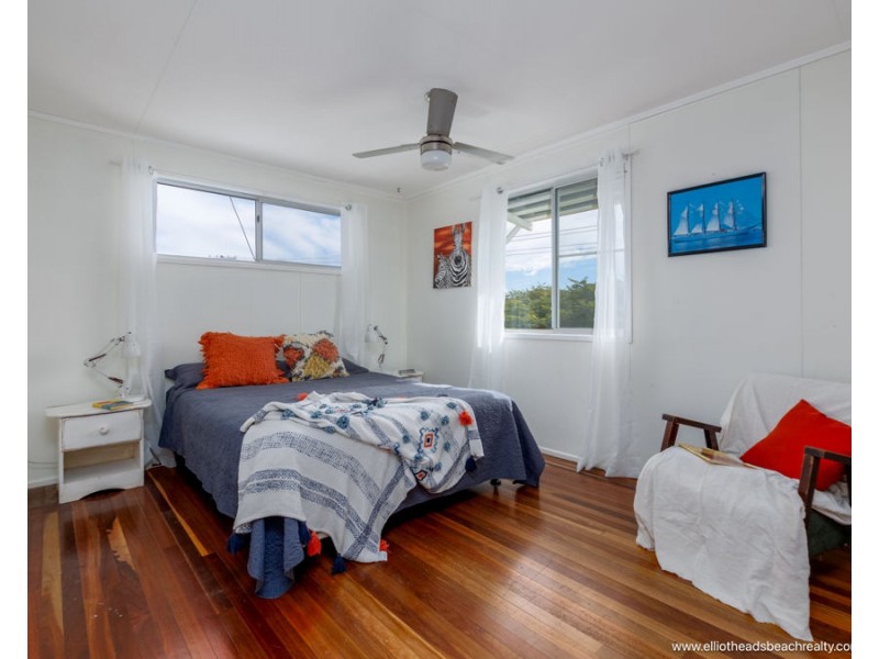76 Bathurst Street, Elliott Heads QLD 4670