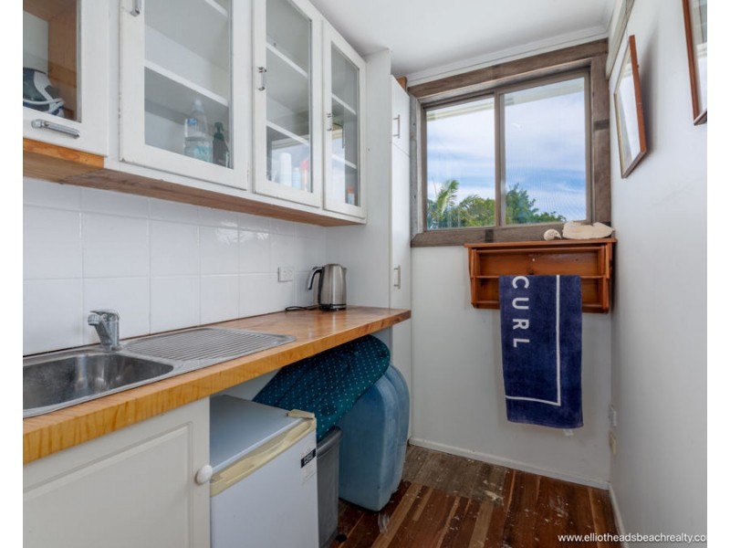 76 Bathurst Street, Elliott Heads QLD 4670