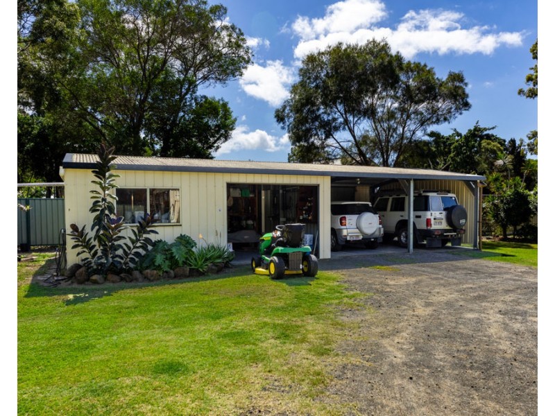 93 Davenport Drive, Coonarr QLD 4670