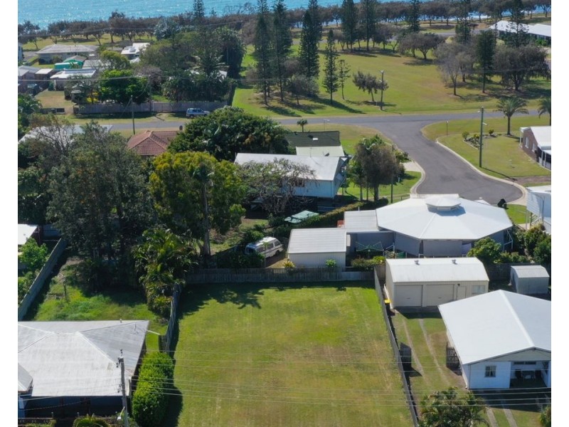 76 Welch Street, Elliott Heads QLD 4670