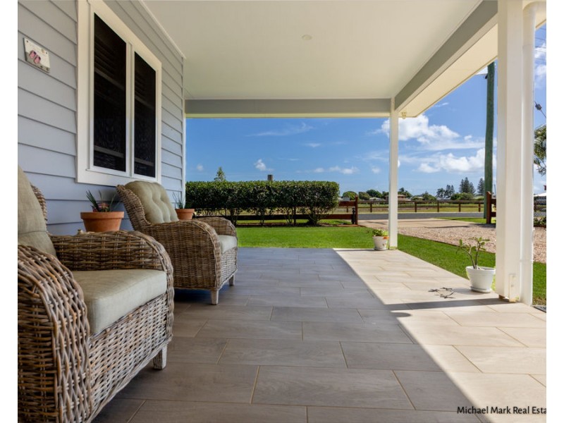 24 Moore Street, Elliott Heads QLD 4670