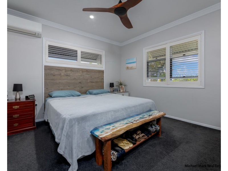 24 Moore Street, Elliott Heads QLD 4670