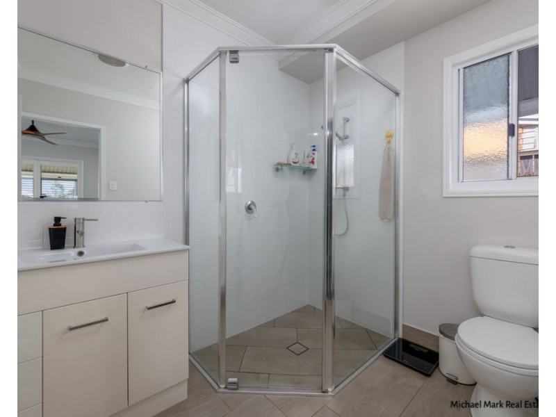 24 Moore Street, Elliott Heads QLD 4670
