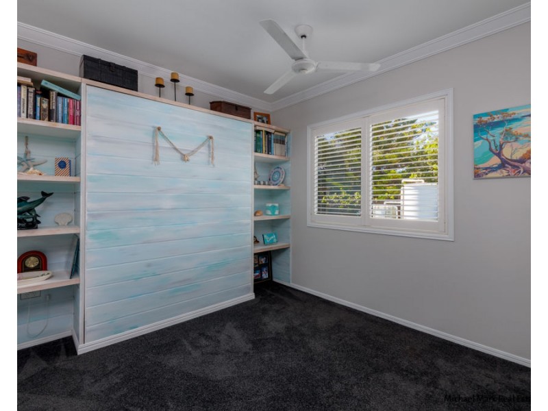 24 Moore Street, Elliott Heads QLD 4670