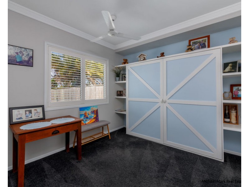 24 Moore Street, Elliott Heads QLD 4670