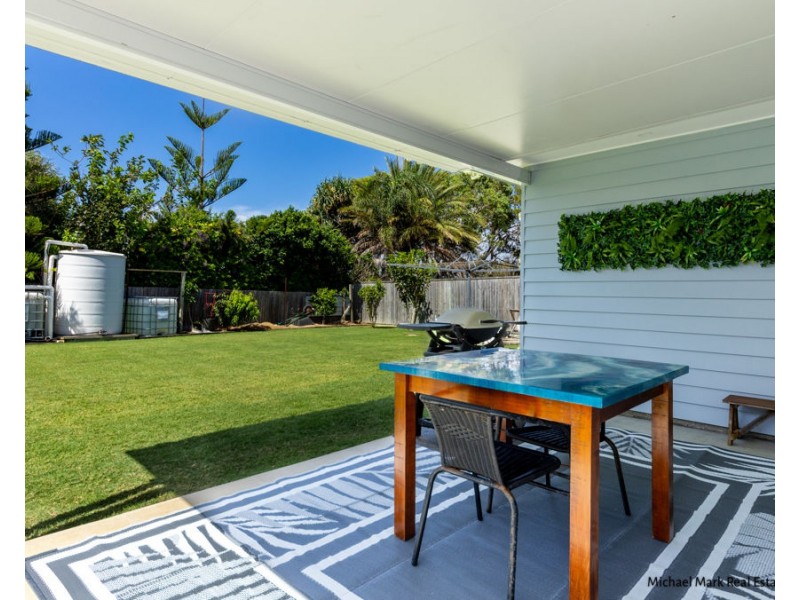 24 Moore Street, Elliott Heads QLD 4670