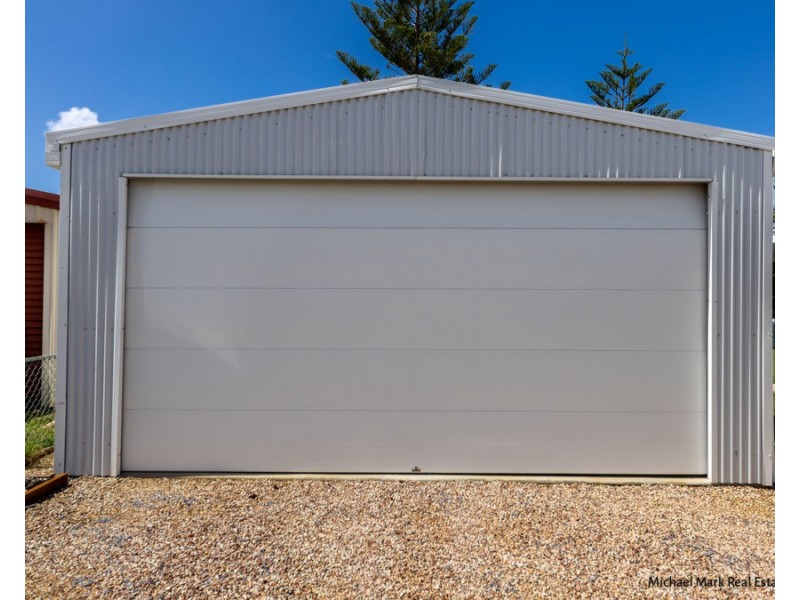 24 Moore Street, Elliott Heads QLD 4670