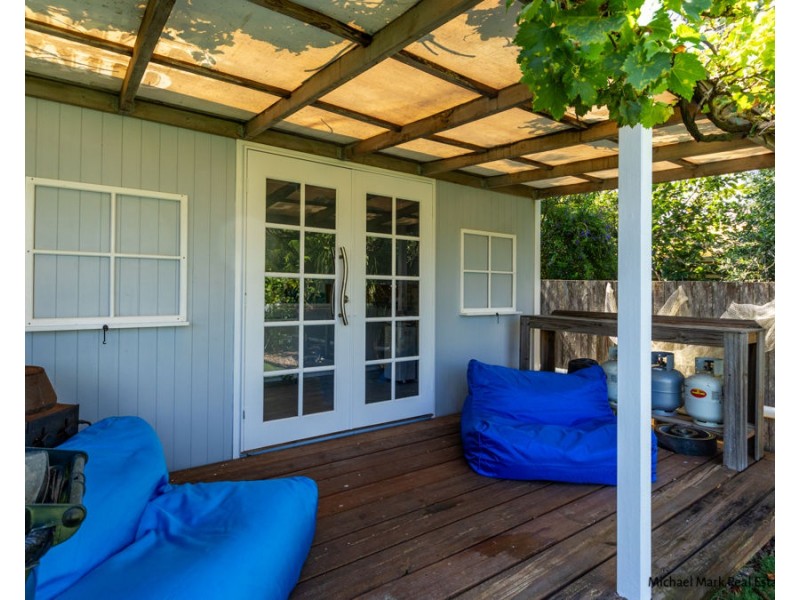 24 Moore Street, Elliott Heads QLD 4670