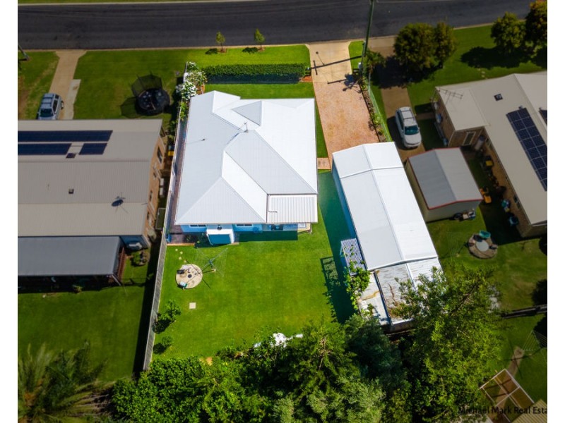 24 Moore Street, Elliott Heads QLD 4670