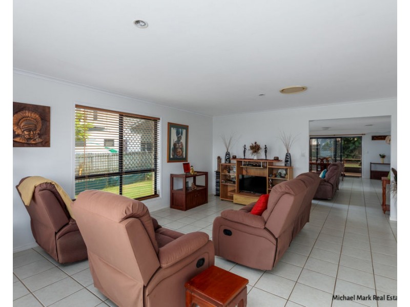 25 Blue Water Drive, Elliott Heads QLD 4670