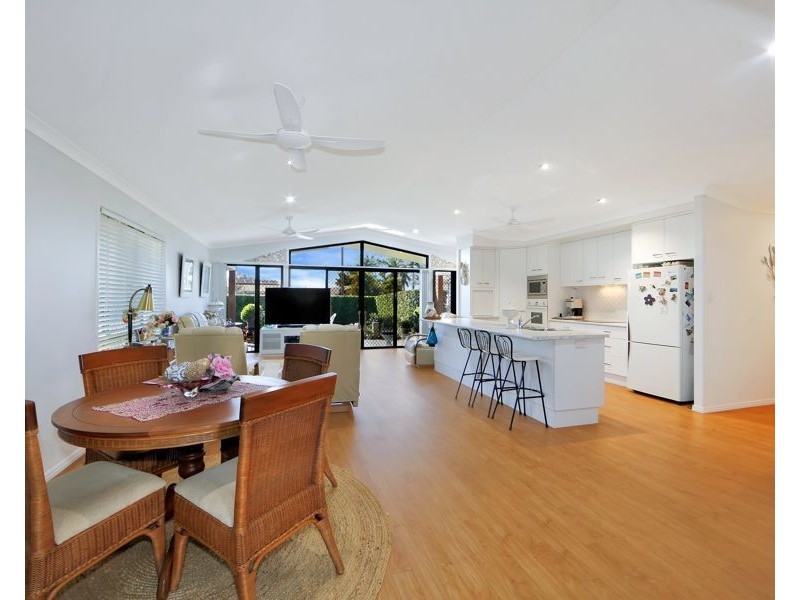 12 Blue Water Drive, Elliott Heads QLD 4670