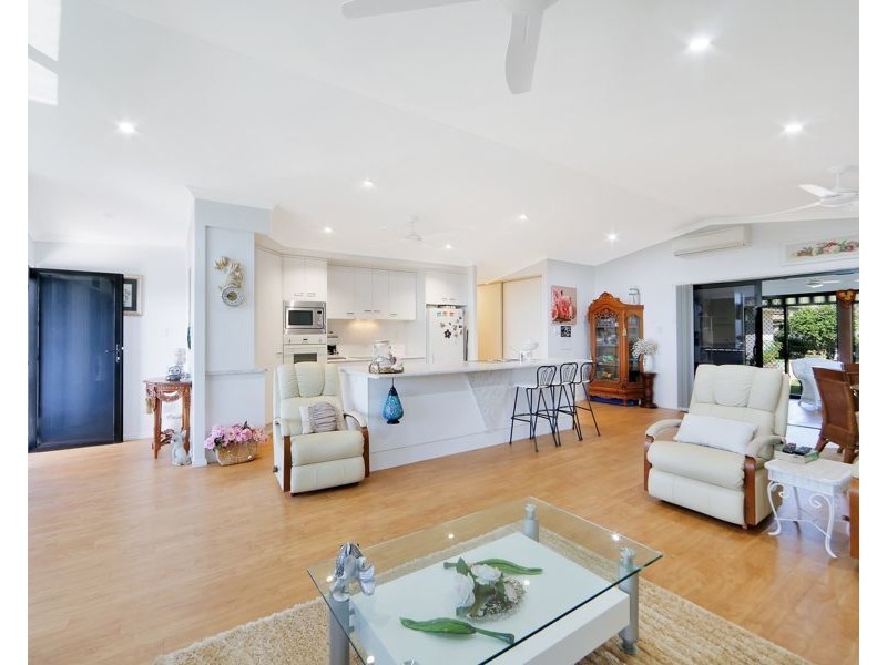 12 Blue Water Drive, Elliott Heads QLD 4670