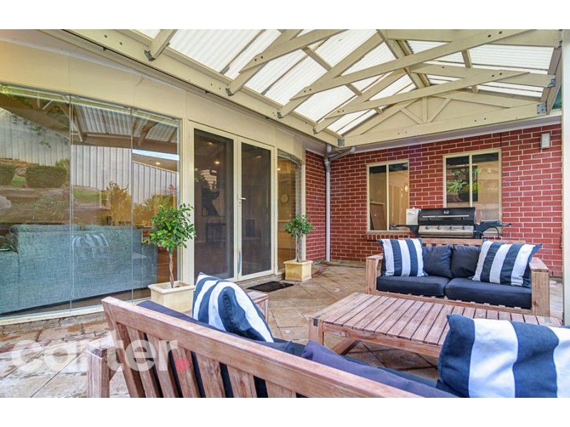 2 Peppermint Grove, Aberfoyle Park SA 5159