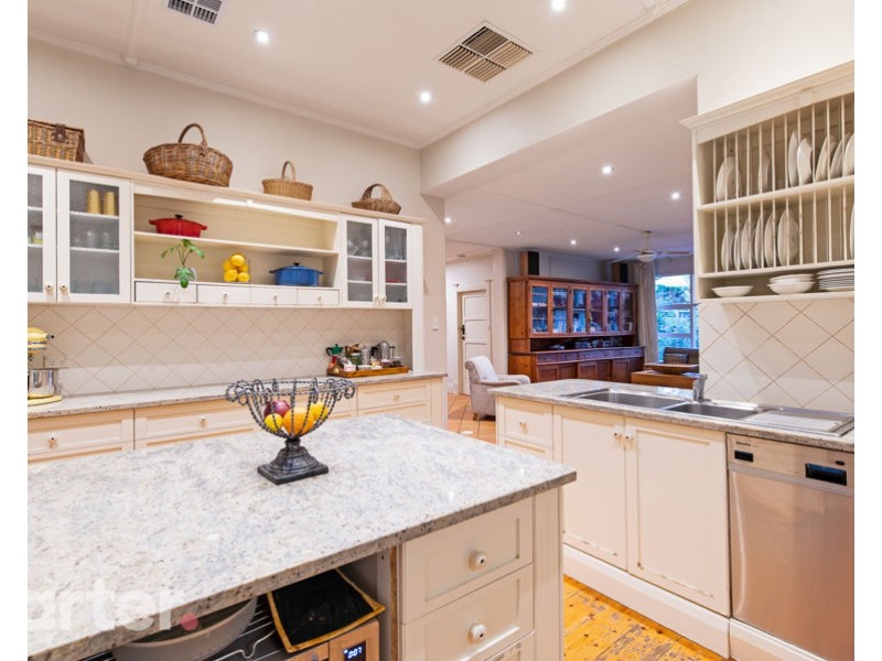 18 Hyde Street, Tusmore SA 5065