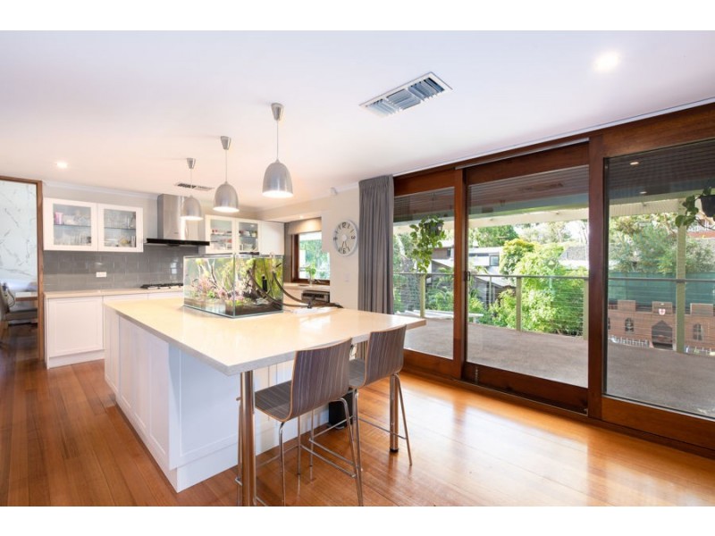 11 Kurrajong Ave, Stonyfell SA 5066
