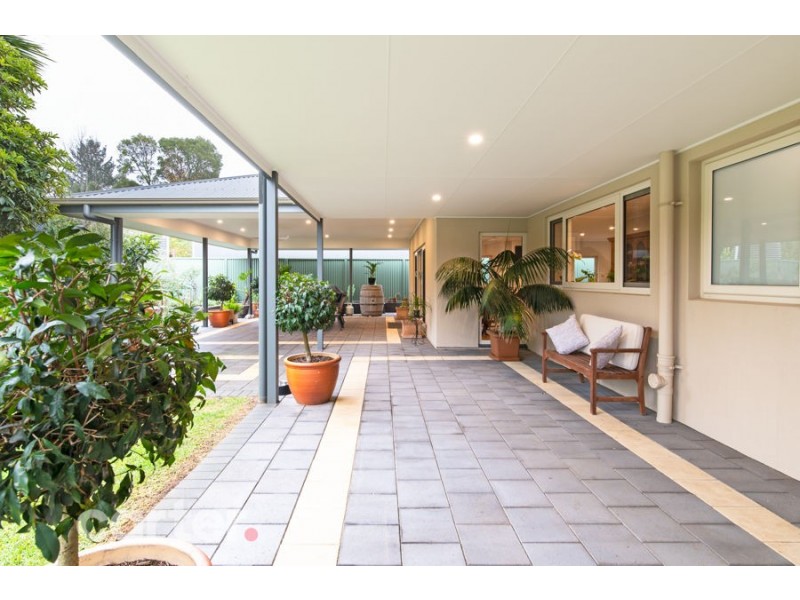 76 Wembley Ave, Bridgewater SA 5155